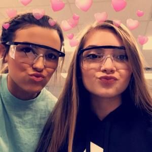 Meet your Posher, Alexis